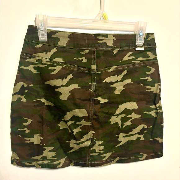 New * Camouflage mini skirt Sky and Sparrow - Picture 5 of 7